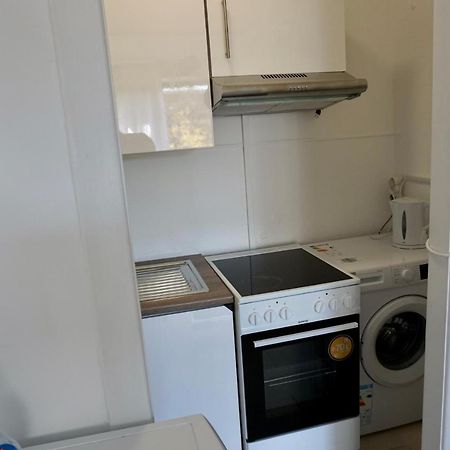 Alster Hamburg - Saniertes Und Mobliertes Apartment Mit Bad Und Kuche Eksteriør bilde