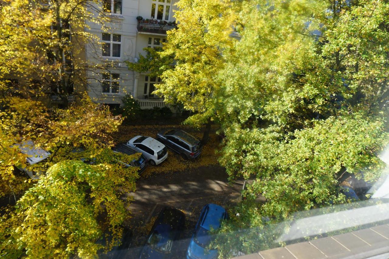 Alster Hamburg - Saniertes Und Mobliertes Apartment Mit Bad Und Kuche Eksteriør bilde